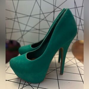 Mascotte Sea Green Platform pumps heels nwot size 7